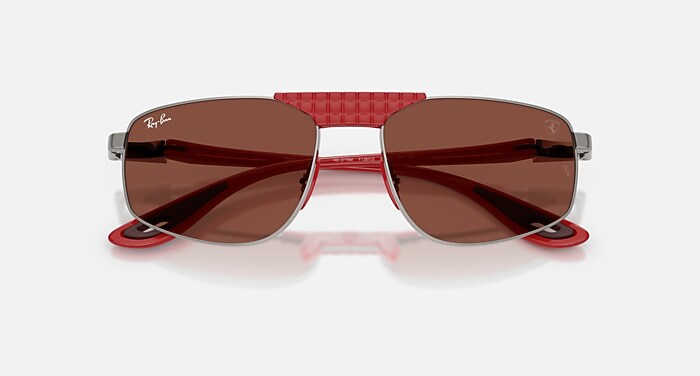 RB3776M SCUDERIA FERRARI COLLECTION Sunglasses in Gunmetal and Red