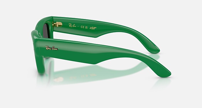 レイバン公式ストア】 Ray-Ban® WAYFARER PUFFER サングラス