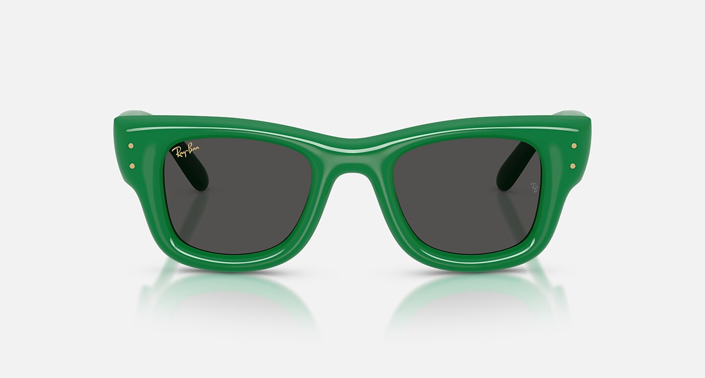 Bekijk het model Wayfarer Puffer op ray-ban.com