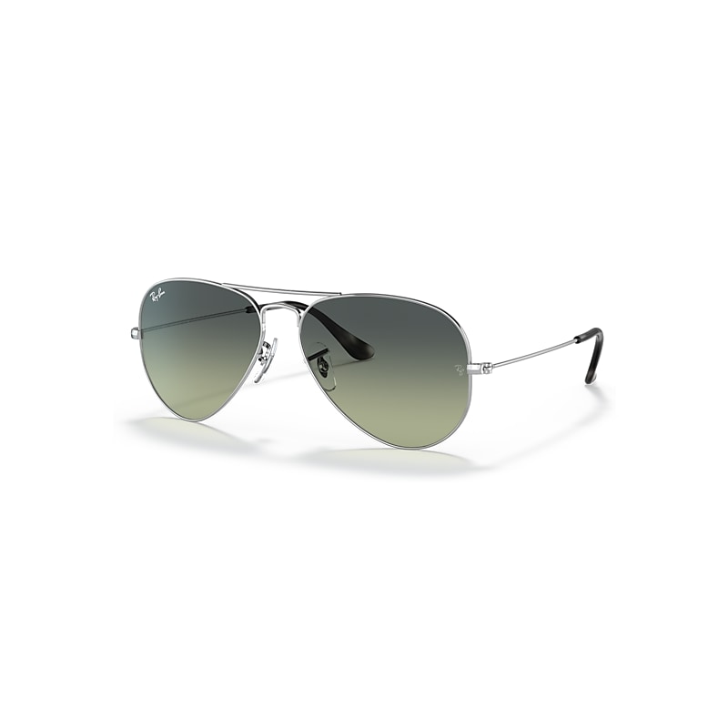 Óculos de Sol Ray-Ban estilo aviator.