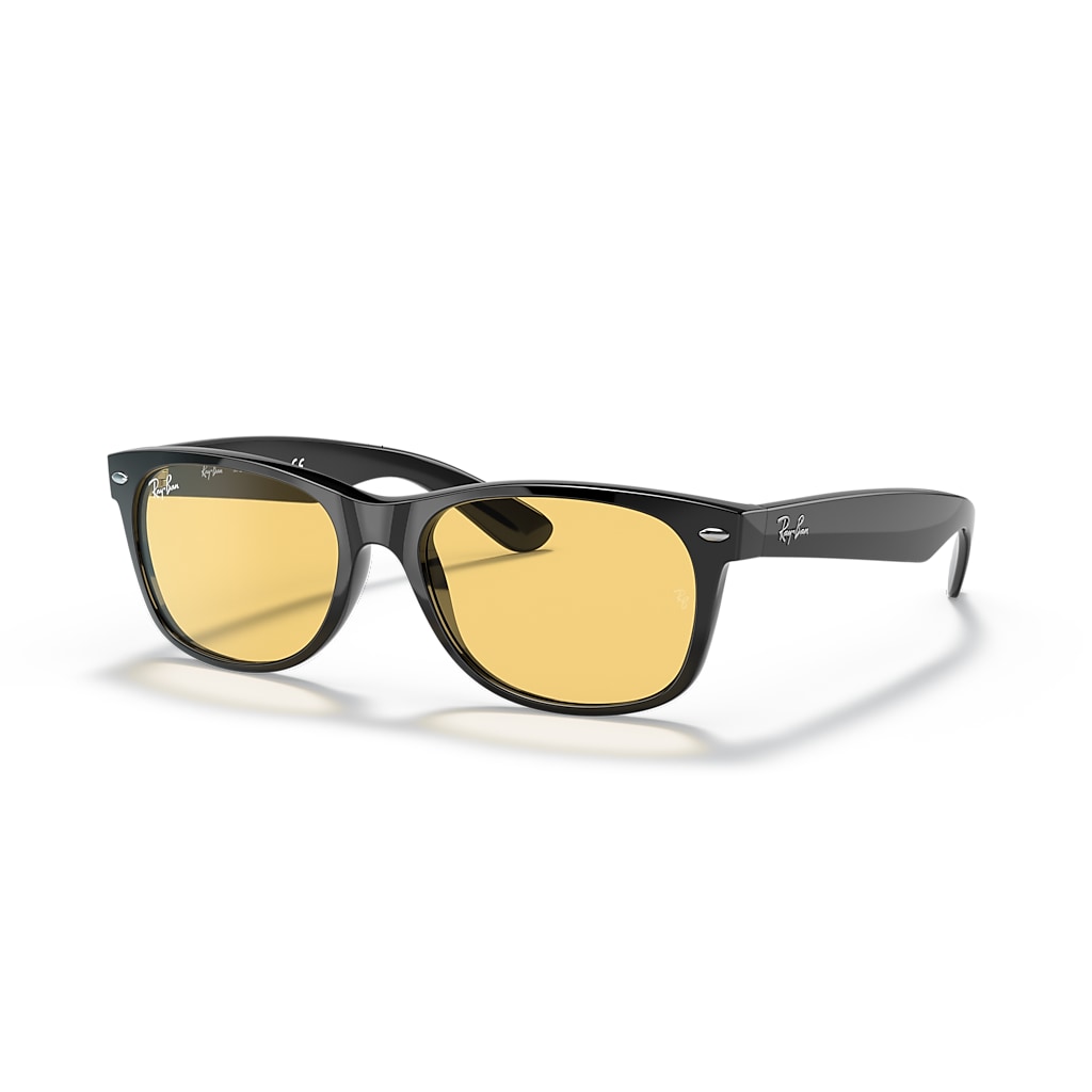 Ray-Ban 2132F NEW WAYFARER サングラス NEW WAYFARER CLASSIC Sunglasses in Black and Yellow Classic
