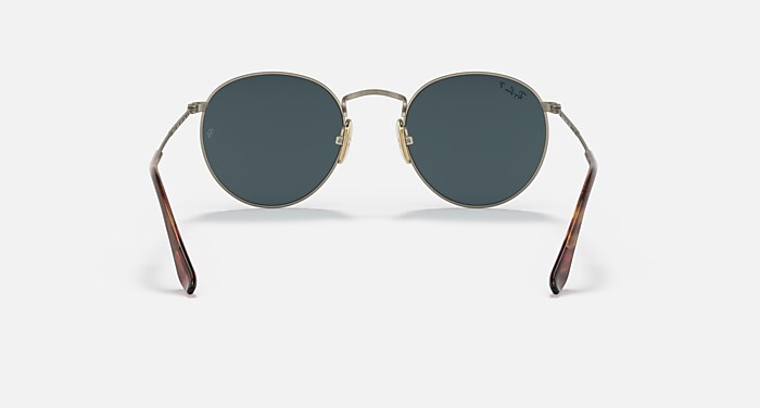 Ray-Ban レイバン　サングラス　眼鏡　メンズ　RB8247 ROUND TITANIUM Sunglasses in Silver and Polarized Black