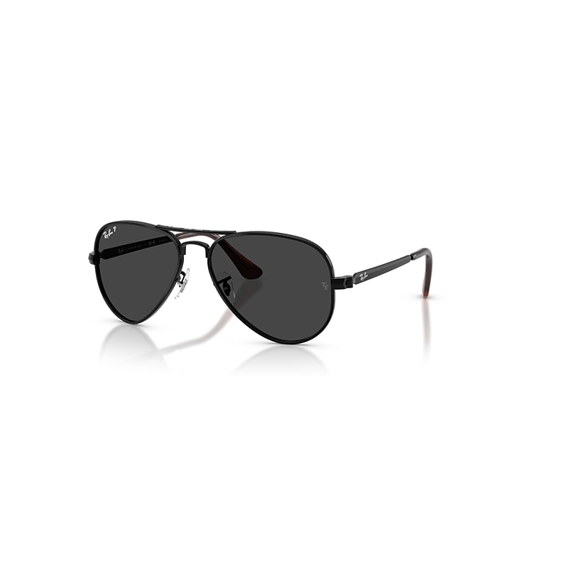 Óculos de Sol Ray-Ban estilo aviator.