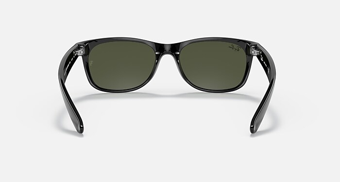 レイバン公式ストア】 Ray-Ban® NEW WAYFARER CLASSIC サングラス | ブラック X G-15 グリーン - RB2132F Ray-Ban(レイバン) RB2132 WAYFARER クラシック スクエアシェイプ サングラス アイウェアキットセット - ハ