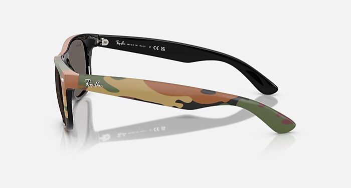 Sunglasses in NEW WAYFARER CLASSIC and Czerń i zielony