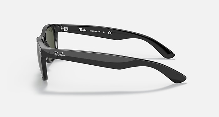 Ray-Ban Sunglasses New Wayfarer Classic Black Frame Green Lenses