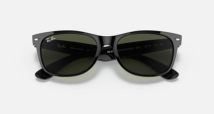 Ray-Ban Sunglasses New Wayfarer Classic Black Frame Green Lenses