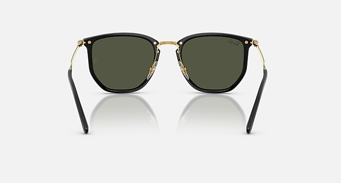 「スタイルと快適さを同時に！ Ray-Ban RB4451」 ZURI BIO-BASED Sunglasses in Black and Dark Grey Polar