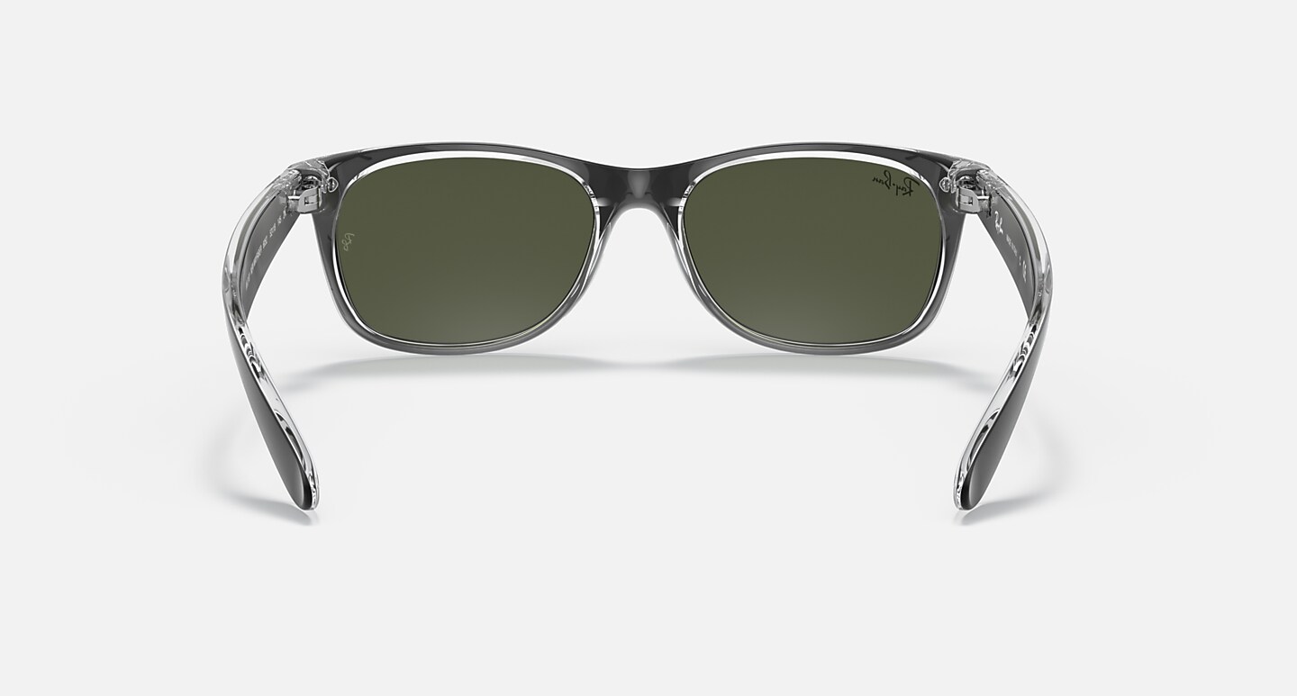 Ray-Ban Sunglasses New Wayfarer Color Mix Black On Transparent Frame Green Lenses