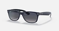 Ray-Ban Sunglasses New Wayfarer Classic Black Frame Green Lenses