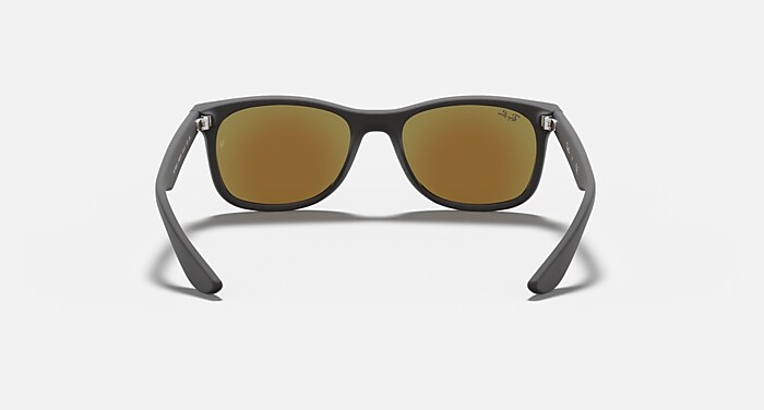Ray-Ban Sunglasses Children New Wayfarer Kids - Black Frame Blue Lenses 47-15