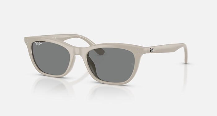 レイバン公式ストア】サングラスコレクション | Ray-Ban® JP
