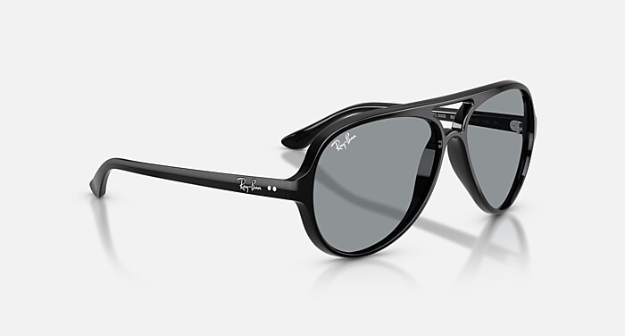 CATS 5000 CLASSIC SUMMER CAPSULE Sunglasses in Black and Grey