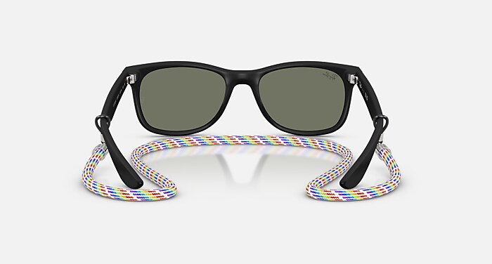 NEW WAYFARER KIDS SUMMER CAPSULE Sunglasses in Rubber Black and
