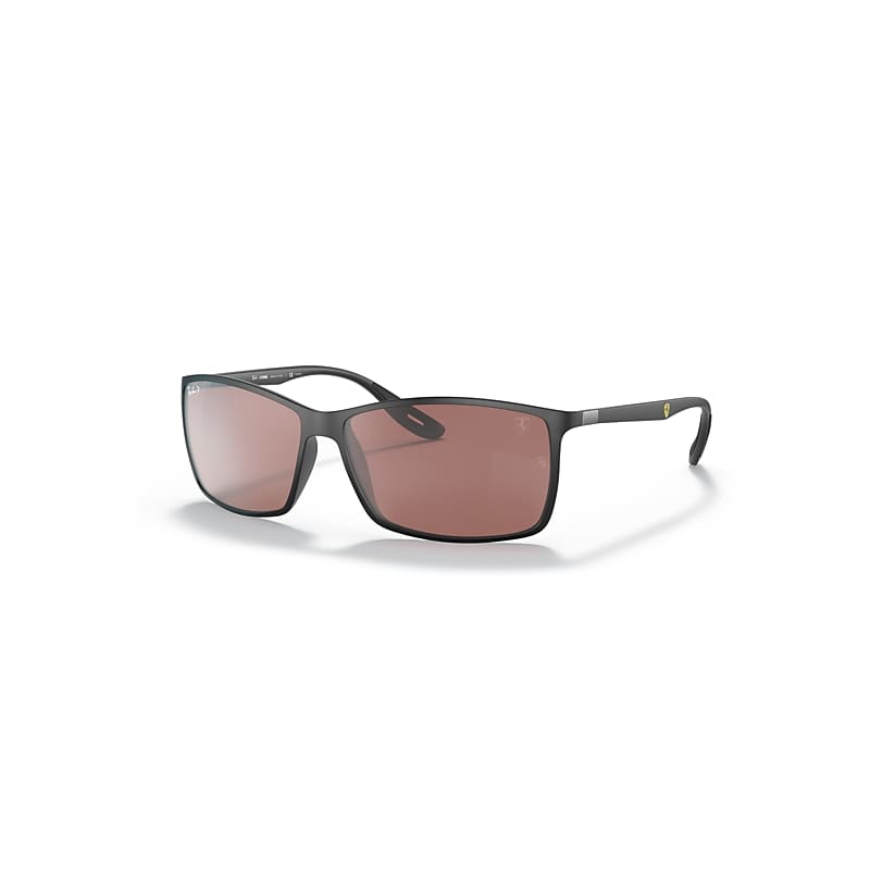 Óculos de Sol Ray-Ban coleção Scuderia Ferrari.