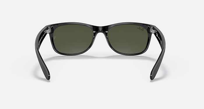 Ray-Ban Sunglasses Unisex New Wayfarer Color Mix - Black Frame Green Lenses 58-18