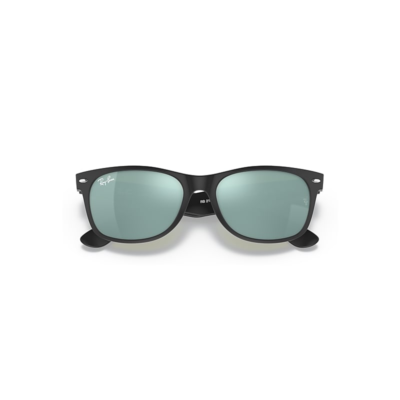 Ray-Ban New Wayfarer Flash Sunglasses Black Frame Silver Lenses 52-18