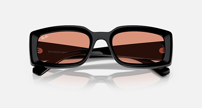 ③ Ray-Ban KILIANE KANDYTOWN Keiju着用 ブラック KILIANE BIO-BASED Sunglasses in Black and Dark Grey - RB4395 | Ray