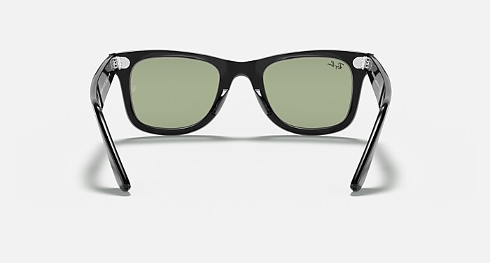 Ray-Ban Sunglasses Original Wayfarer Classic Striped Havana Frame Brown Lenses