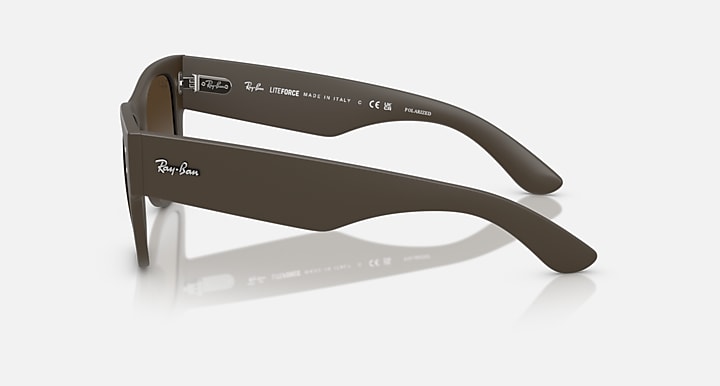 Ray-Ban Sunglasses Unisex Mega Wayfarer Liteforce - Sand Brown Frame Brown Lenses 52-21 Polarized