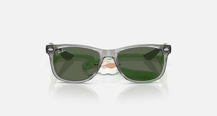 レイバン公式ストア】 Ray-Ban® RAY-BAN STAR WARS™ – GROGU MINI NEW