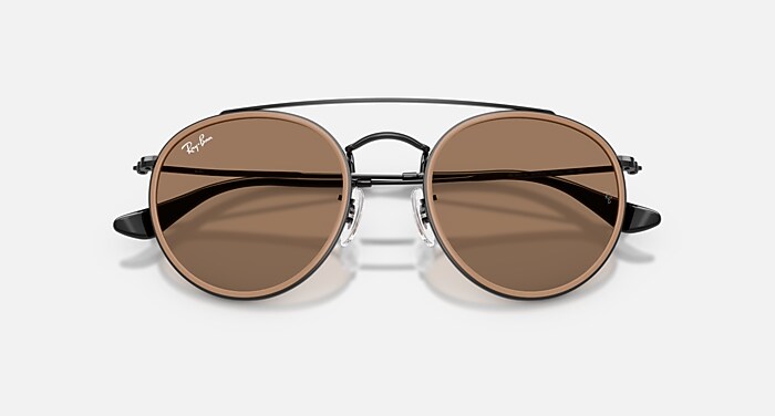 ROUND DOUBLE BRIDGE POLARIZED+ LENSES Sunglasses in Black and