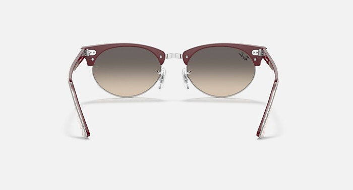 CLUBMASTER OVAL Sunglasses in Light Grey and Light Grey
