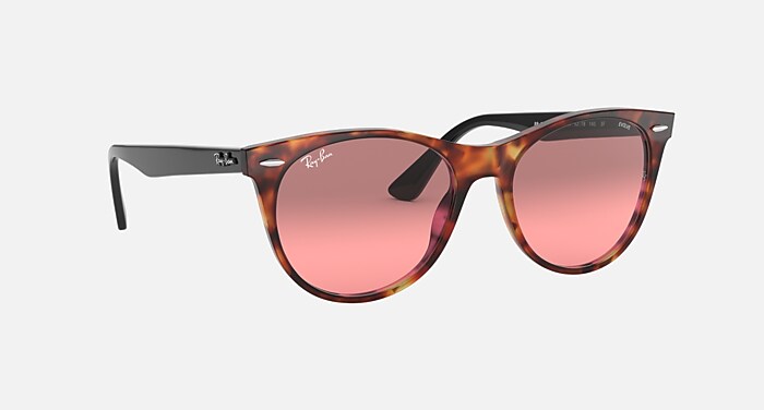 WAYFARER II CLASSIC Sunglasses in Red Havana and Photocromic Red