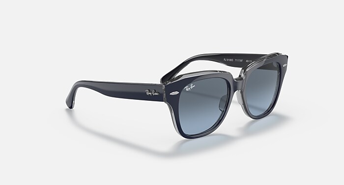 夏SALE☀️ 新品未使用⭐️RayBan ⭐️RB4391D クリアグレー STATE STREET KIDS Sunglasses in Blue On Transparent Grey and