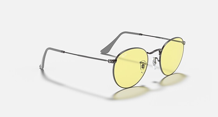 ROUND SOLID EVOLVE Sunglasses in Gunmetal and Yellow/Light
