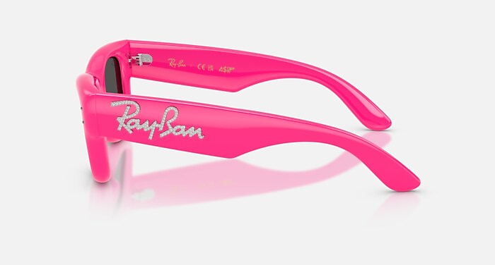 Check out the Wayfarer Puffer Crystal Edition at ray-ban.com