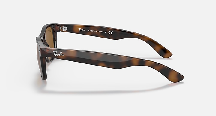 Ray-Ban Sunglasses Unisex New Wayfarer Classic - Light Havana Frame Brown Lenses 55-18