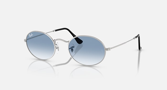 Les lunettes de soleil OVAL METAL en Argent et Bleu dégradé