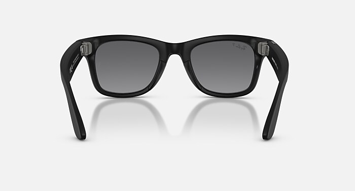 New Ray-Ban Meta AI Glasses Black Frame Grey Lenses