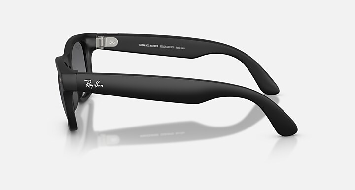 New Ray-Ban Meta AI Glasses Black Frame Grey Lenses