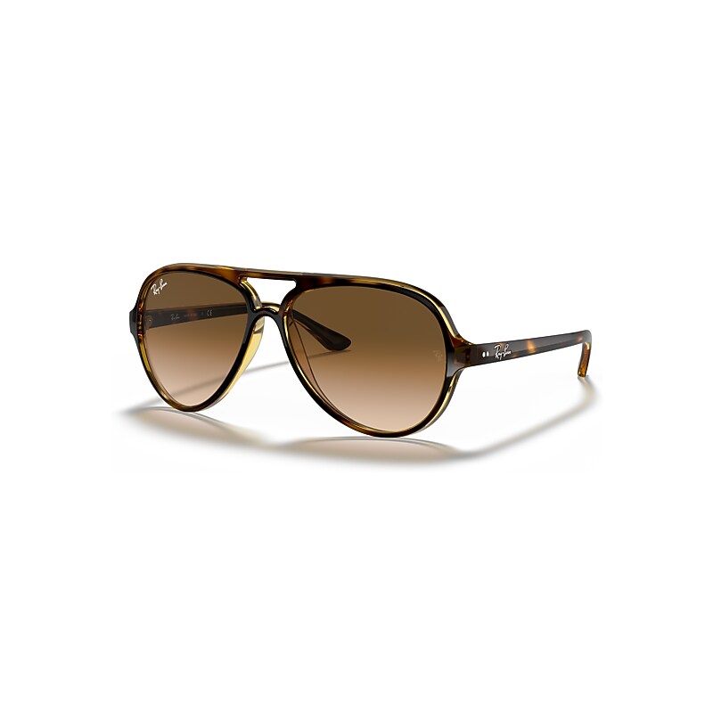 Óculos de Sol Ray-Ban linha classic.