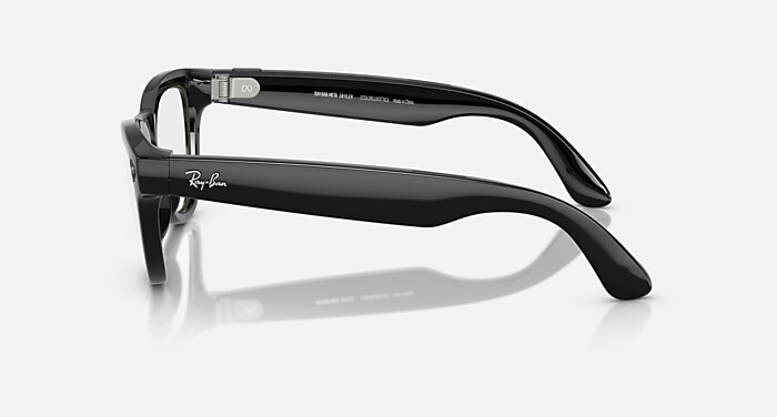 RAY-BAN | META SKYLER Sunglasses in Black and Clear/Amethyst 