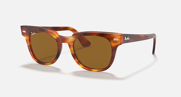 METEOR CLASSIC Sunglasses in Striped Havana and B-15 Brown 