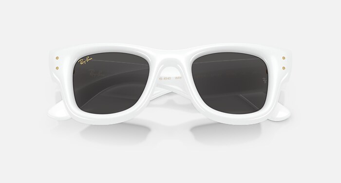 WAYFARER PUFFER Sunglasses in White and Ultra Black - RB4940  display picture 3