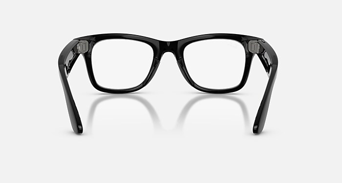 RAY-BAN | META WAYFARER Sunglasses in Black and Clear