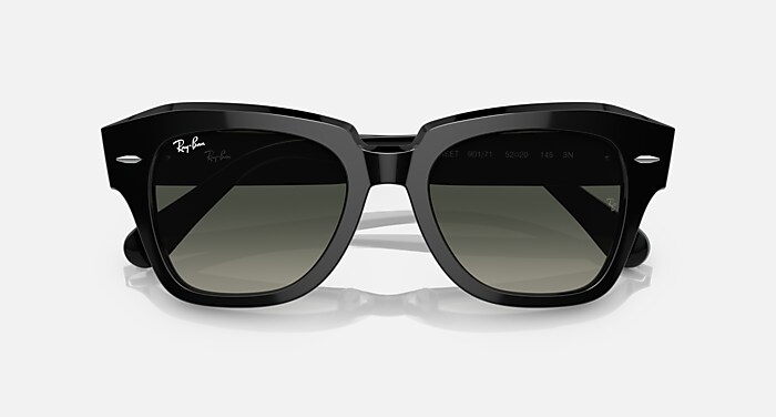 STATE STREET Sunglasses in Black and Grey - RB2186 | Ray-Ban® US