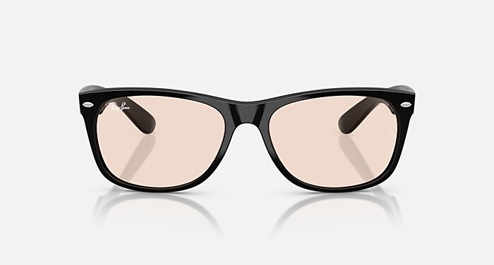 Ray-Ban ORB2132F サングラス ブラック NEW WAYFARER CLASSIC Sunglasses in Black and Blue/Grey