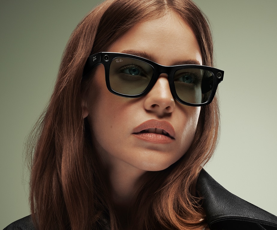 RAY-BAN META WAYFARER - GEN 2 Sunglasses in Black and Clear/Grey