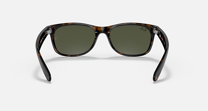 レイバン公式ストア】 Ray-Ban® NEW WAYFARER CLASSIC サングラス