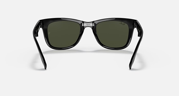 Ray-Ban FOLDING WAYFARER ブラックサングラス WAYFARER FOLDING CLASSIC Sunglasses in Black and G-15 Green
