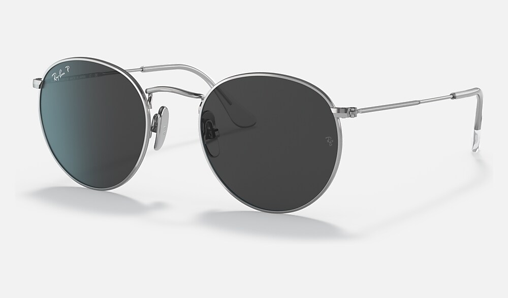 ROUND TITANIUM Sunglasses in Silver and Polarized Black - RB8247