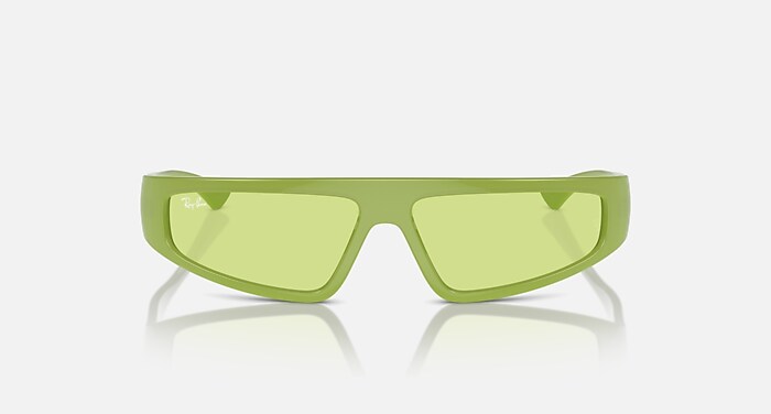 レイバン公式ストア】 Ray-Ban® IZAZ BIO-BASED サングラス | アップル