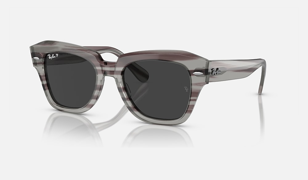 【値下げしました】レイバン　STATE STREET STATE STREET RELOADED Sunglasses in Striped Grey Havana and Black