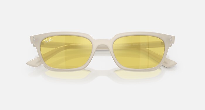 ZAYA BIO-BASED Sunglasses in Cloudy Warm White and Yellow Mirror