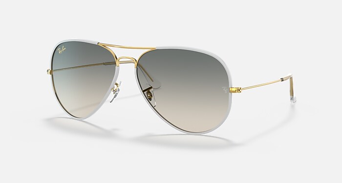 レイバン公式ストア】レジェンド ゴールド ロゴ サングラス | Ray-Ban® JP